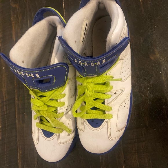 Jordan 6 blue green Seahawks colors size 4y used - Picture 2 of 7